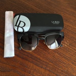 Coco and Breezy shades sunglasses w.case and cloth